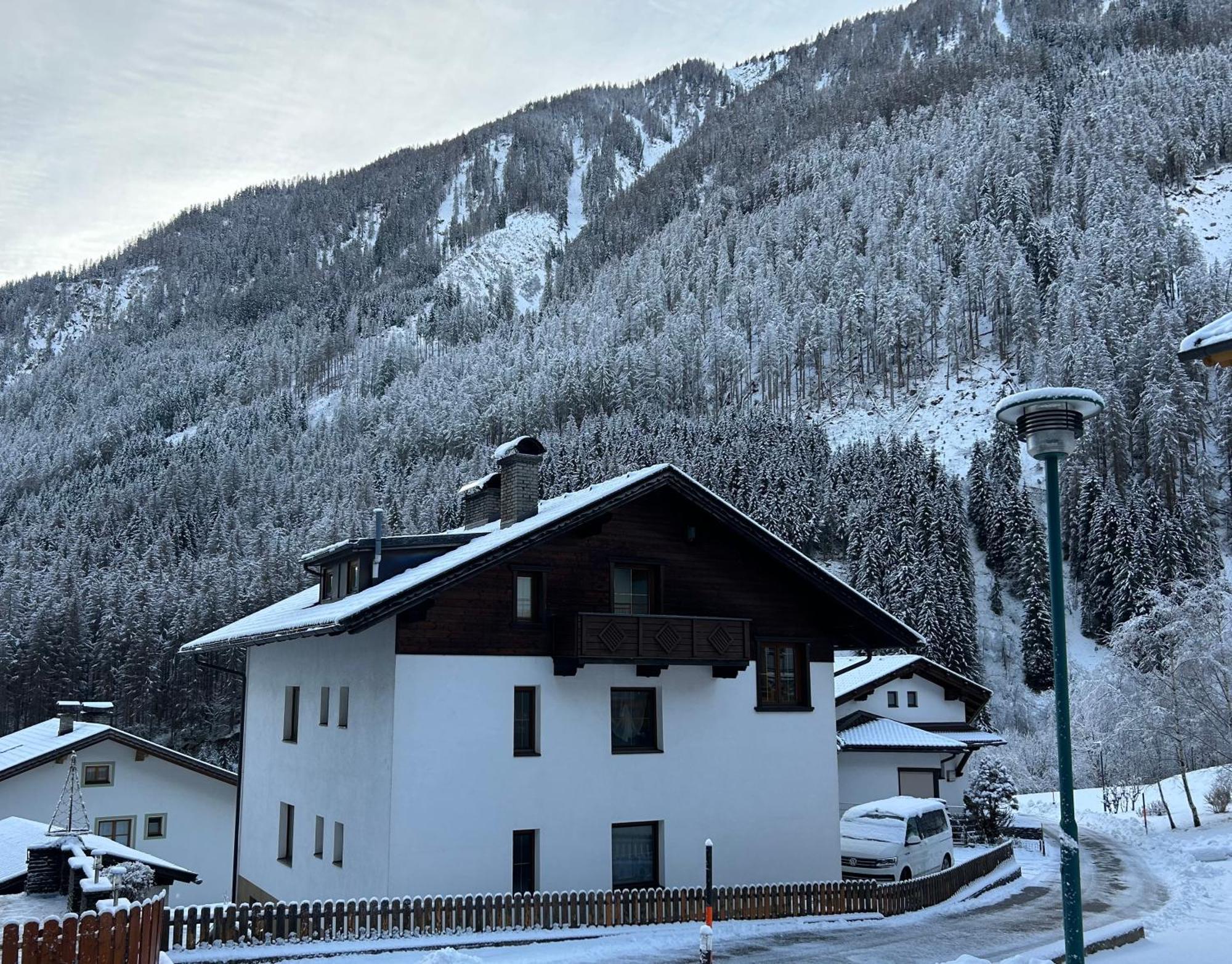 Haus Waldblick Apartment Hopfgarten in Defereggen Exterior photo